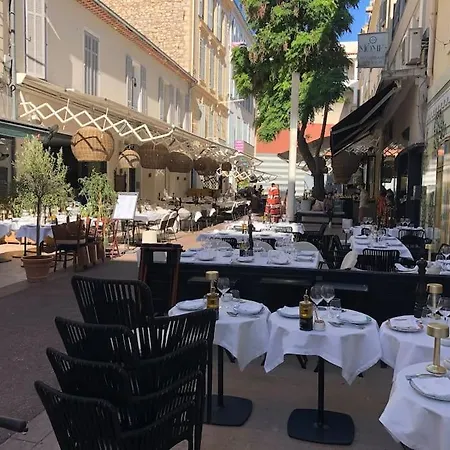 : Commandant Andre/florian Pieton Apartment Cannes